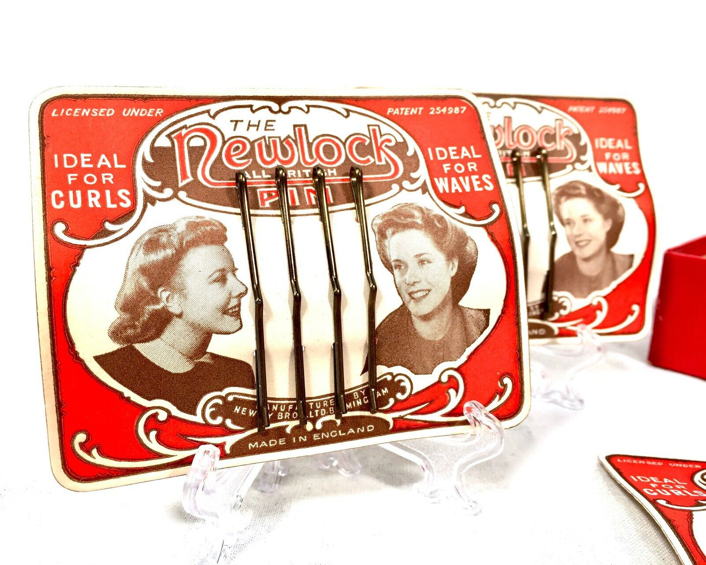 Antique Advertising - 1940s Shop Display Box Set Newlook Hair Pins by Newey Bros