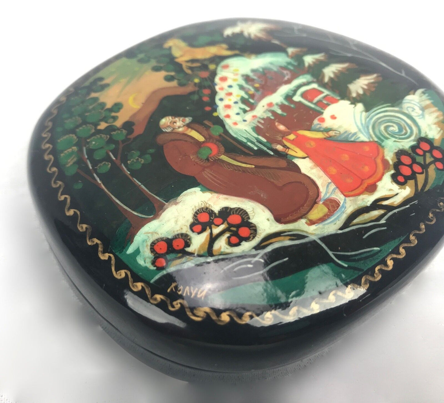 Russian Lacquered Box / Signed Ronyu / Highly Detailed / Fairytale Scene /