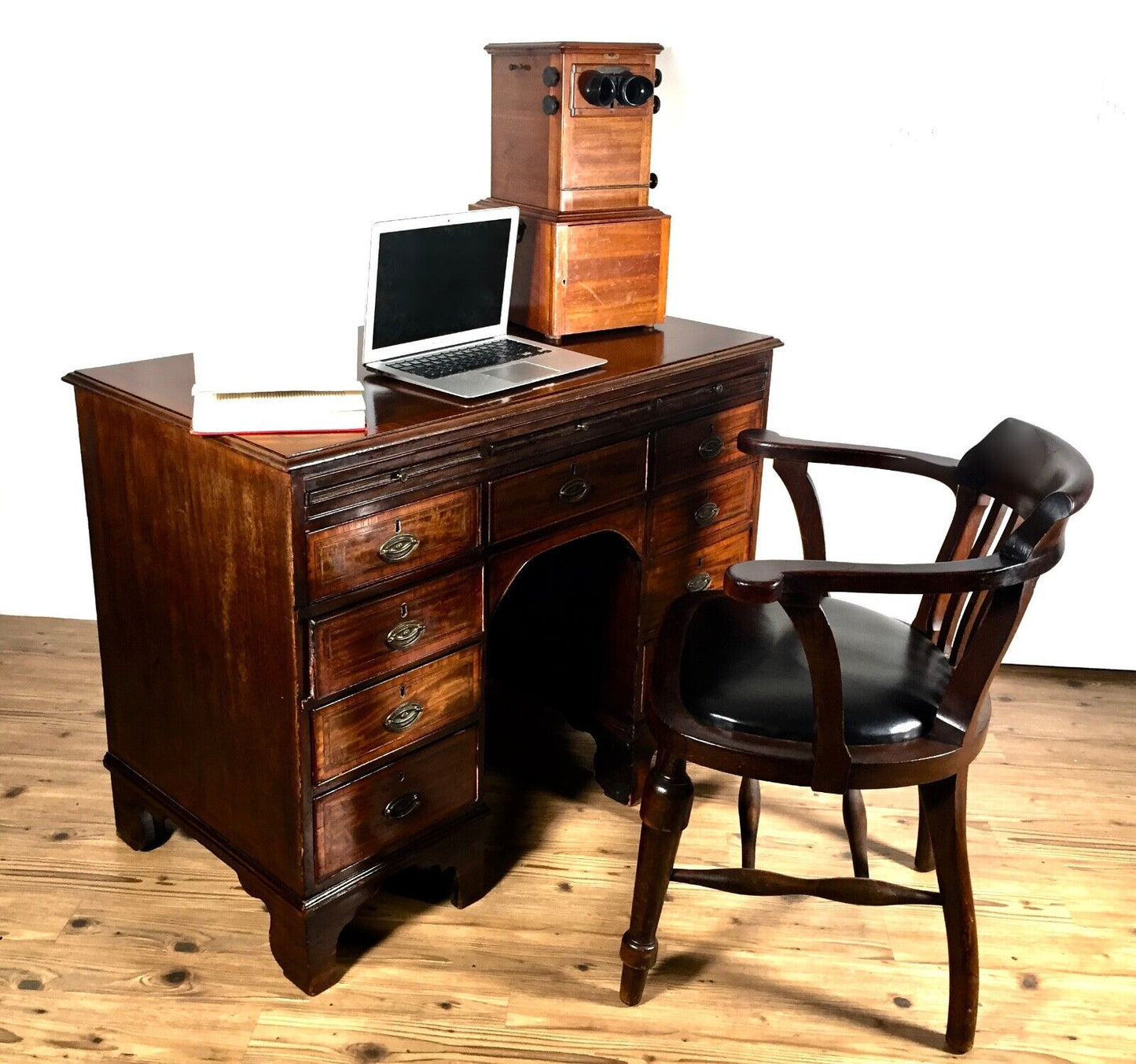 Victorian Antique Flamed Mahogany Keyhole Desk / Work Station / 19th Century