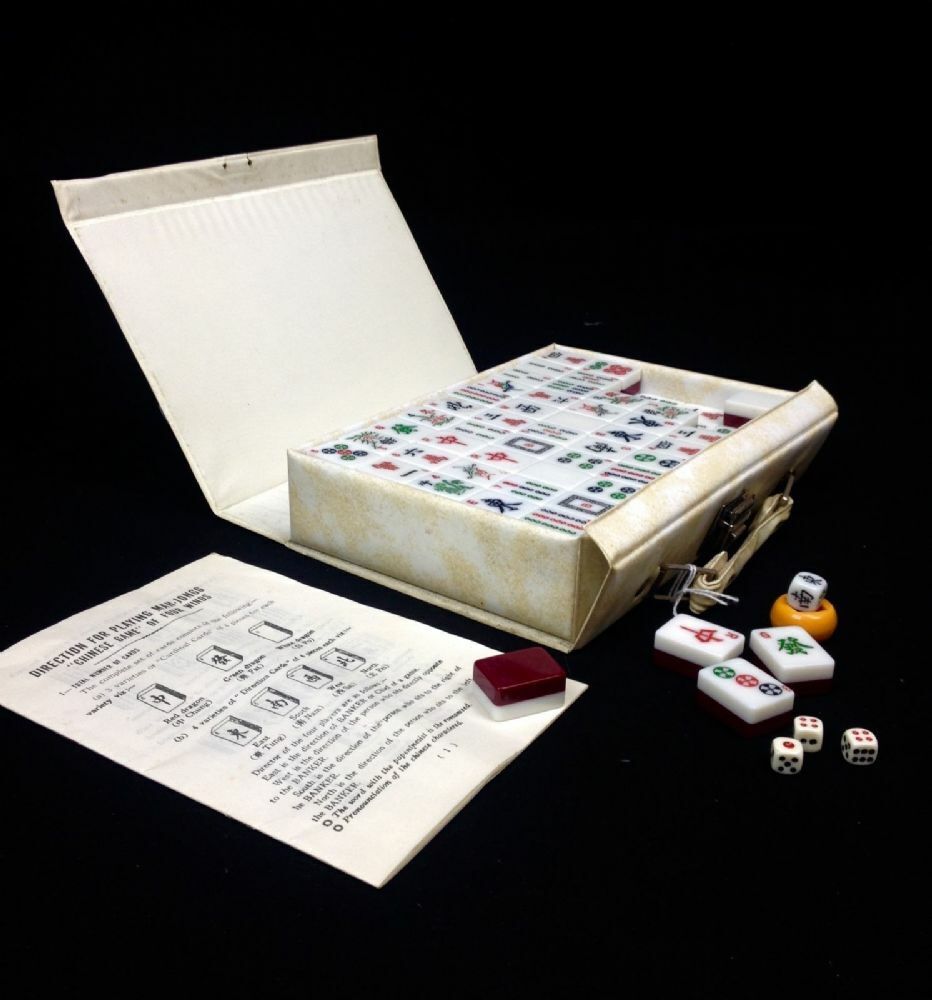 Mahjong Set In Original Carry Case / Late 20th Century / Chinese Game / Mah Jong