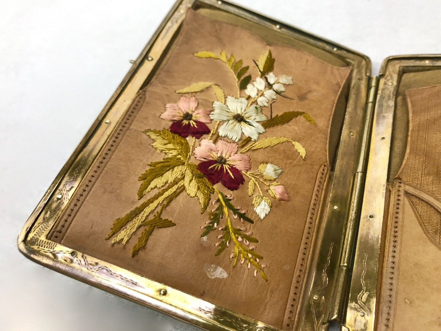 Ladies Edwardian Leather Purse / Silk Lined Embroidered Card Case / Brass