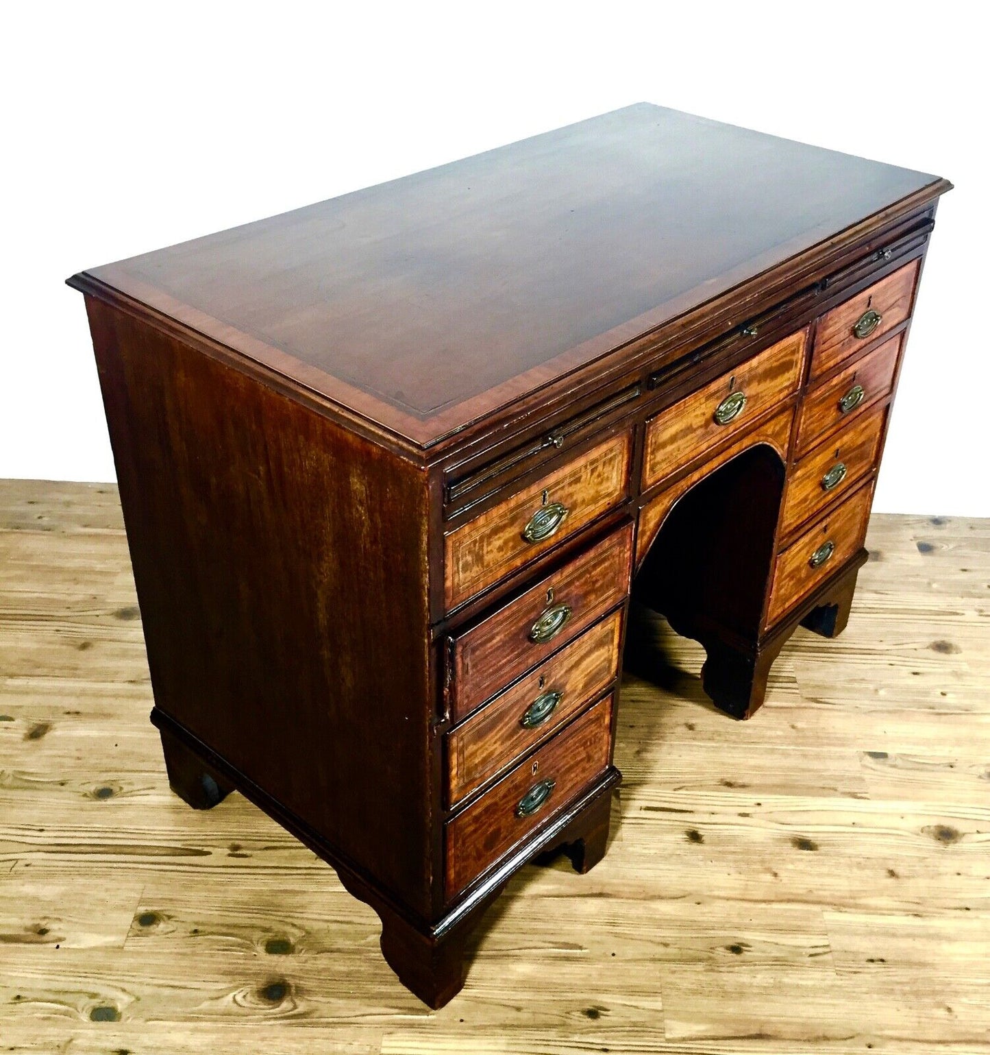 Victorian Antique Flamed Mahogany Keyhole Desk / Work Station / 19th Century