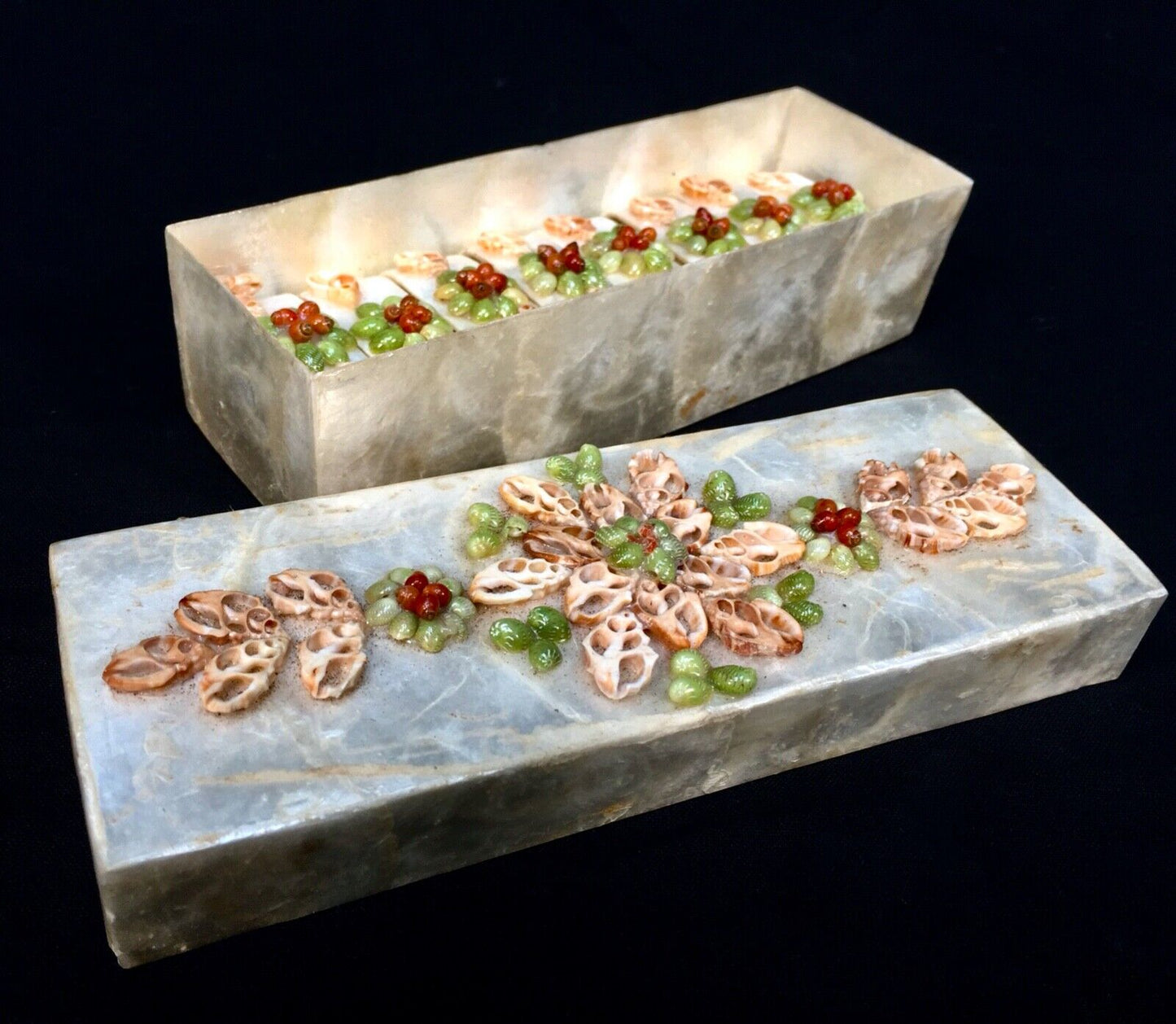 Antique Set of 8 Mother of Pearl Napkin Rings in Original Box with Shell Design