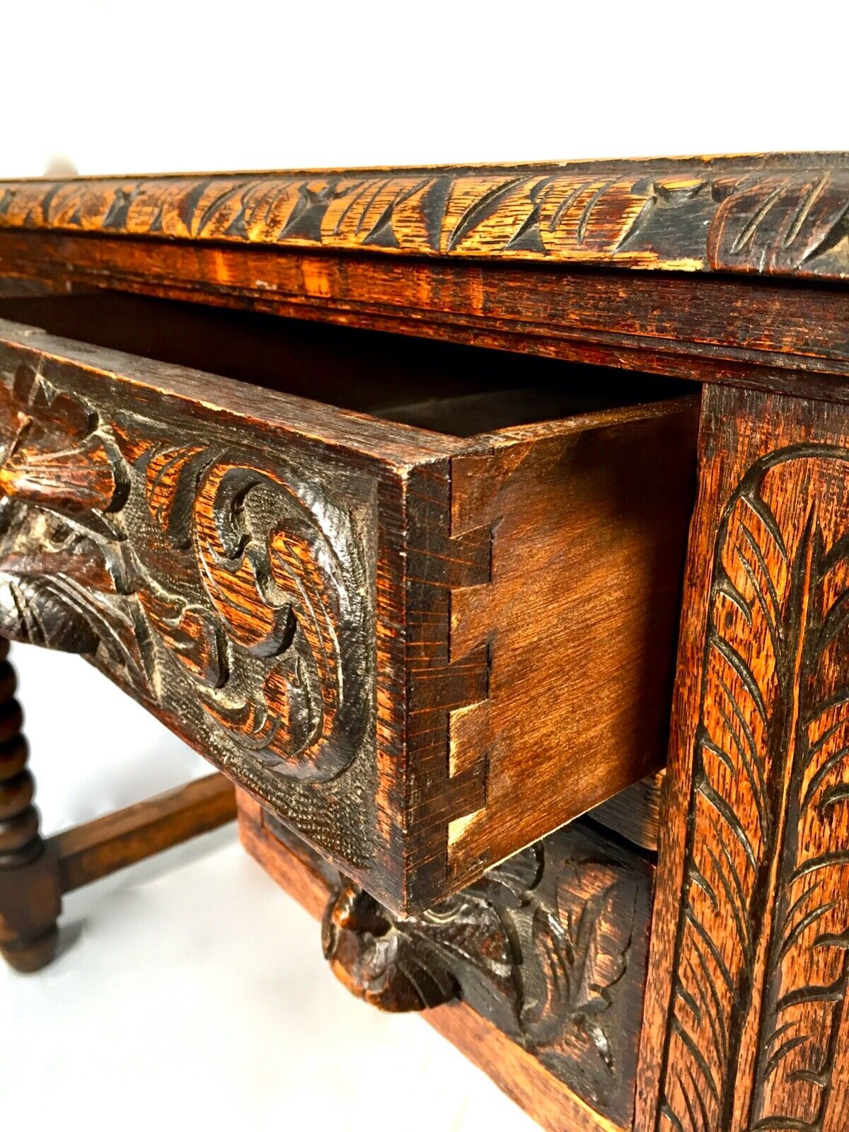 Antique Victorian 19th Century Wooden Oak Green Man Desk / Leather Top / c.1890